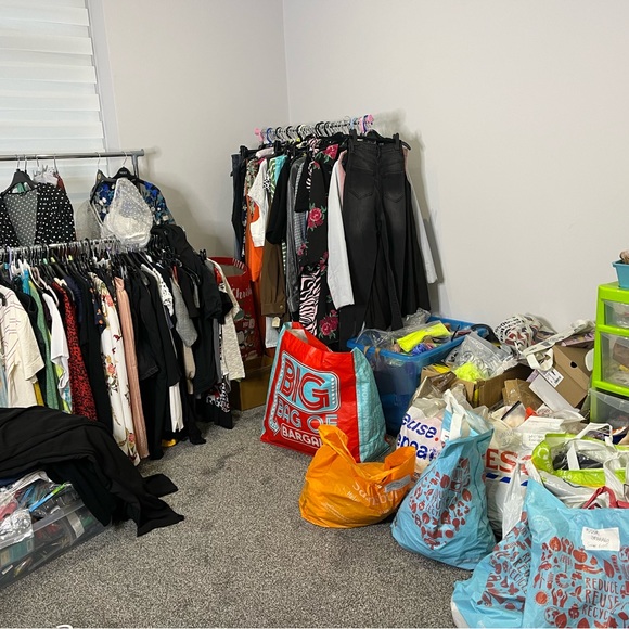 LIVE FB SALES - Picture 1 of 1